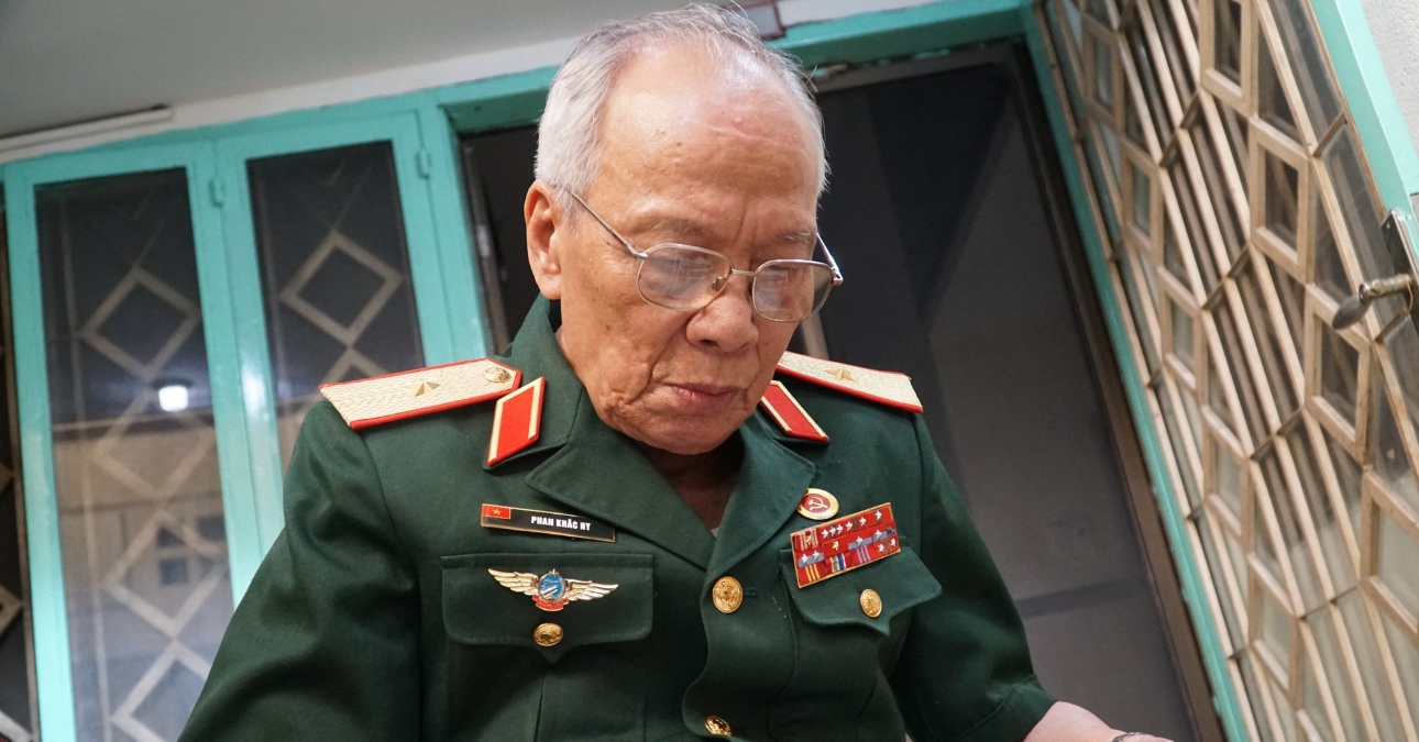 Tướng Phan Khắc Hy nói về lợi ích của Pháp Luân Công