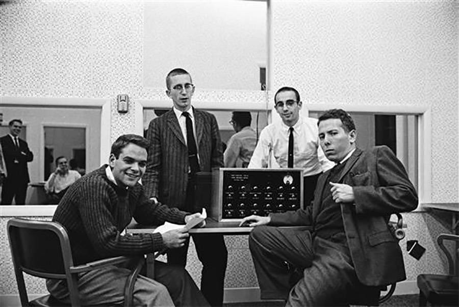 Thử nghiệm của Stanley Milgram: Tìm hiểu khoảng cách giữa chúng ta và cái ác