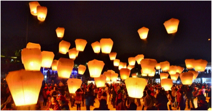 Lễ hội đèn lồng được tổ chức ở Pingxi, Đài Bắc, Đài Loan vào đúng ngày trung thu (ảnh: Cattour).