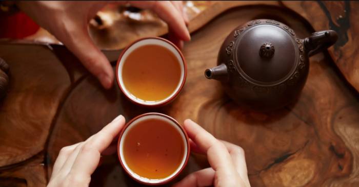uống trà; thưởng trà;phẩm trà