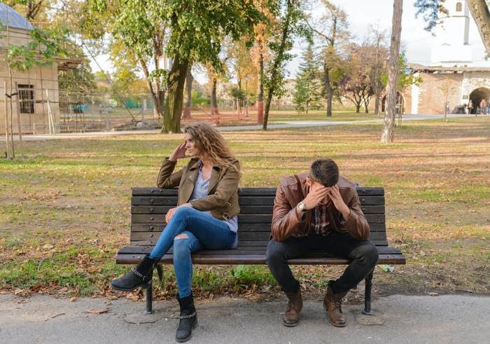 Đàn ông hay phụ nữ đau khổ hơn sau chia tay?