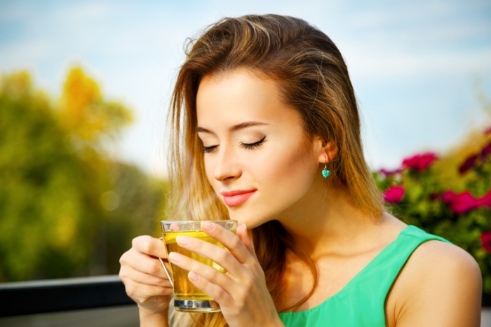 4 thay đổi kỳ diệu của cơ thể khi uống nước ấm vào buổi sáng