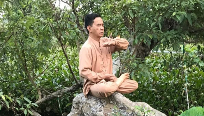 Chỉ vừa đọc sách Chuyển Pháp Luân tôi đã thấy sức khỏe cải thiện rõ rệt