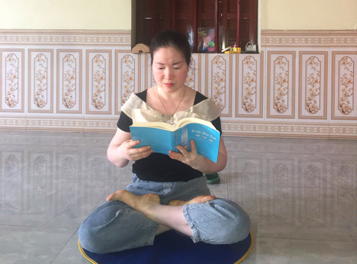 Mặc cảm vì bị bạch biến, nhờ tu Đại Pháp mà lấy lại được dung nhan xưa
