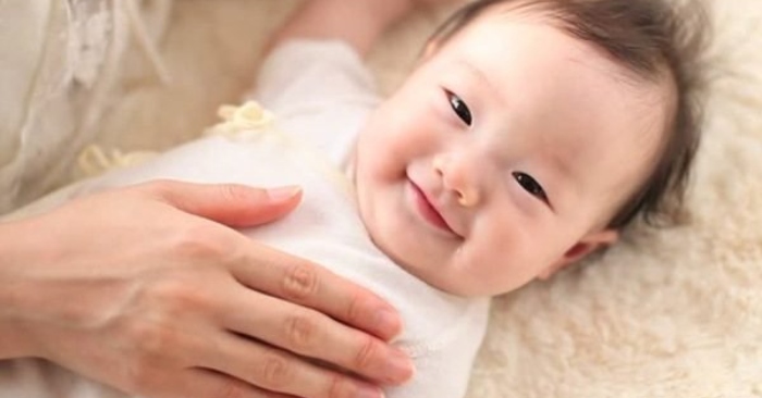 Đứa trẻ vừa sinh ra đã biết nói