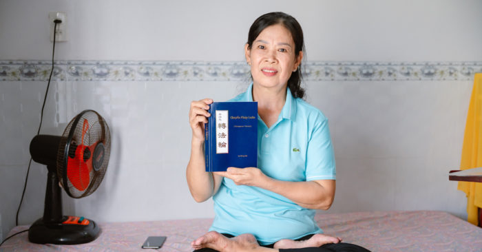 Người từng khổ vì bệnh: ‘Được tiền tỷ cũng không bằng đắc Đại Pháp’