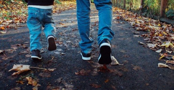 Hãy dành tình cảm cho bố mẹ khi họ già đi
