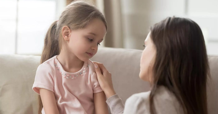 Khi con đã biết nhận lỗi, người mẹ có EQ cao sẽ làm 3 điều này