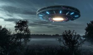 Cơ trưởng hàng không Mỹ quay phim được UFO