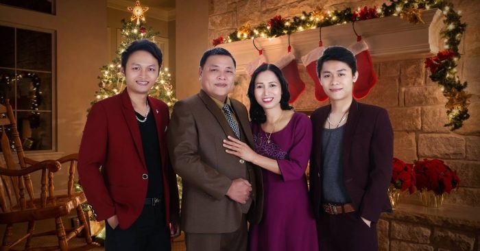 Người mẹ hạnh phúc của nghệ sĩ Tùng Lâm