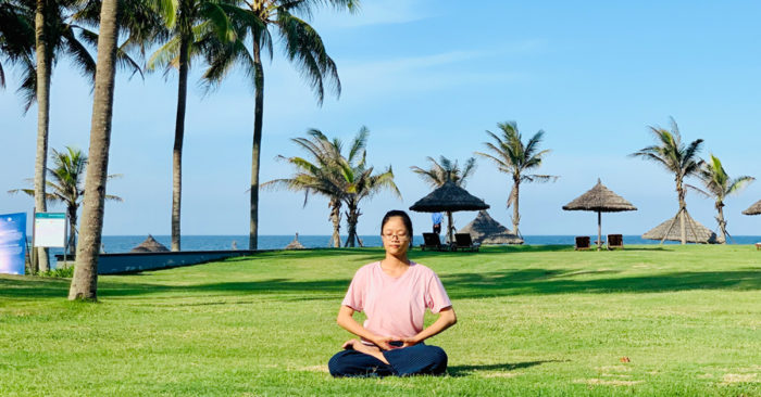 Hướng dẫn viên du lịch luôn tràn đầy năng lượng nhờ tu Đại Pháp