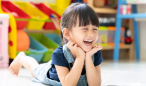 Khi bạn cười, cả thế giới sẽ cười cùng bạn