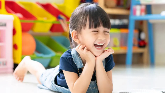 Khi bạn cười, cả thế giới sẽ cười cùng bạn