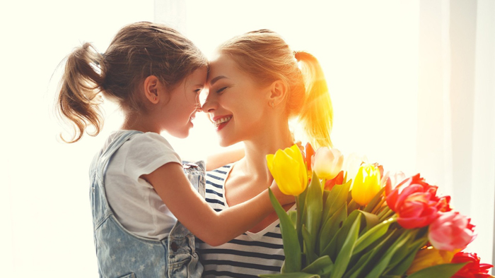 Tình yêu của mẹ thời thơ ấu sẽ định hình tính cách suốt đời con