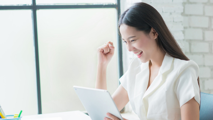 Phụ nữ tự tin có sự cuốn hút riêng, dễ có được nhân duyên tốt
