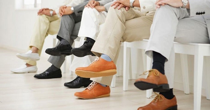5 tác hại của việc ngồi vắt chéo chân
